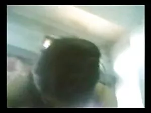 एक सींग का बना हुआ र ...