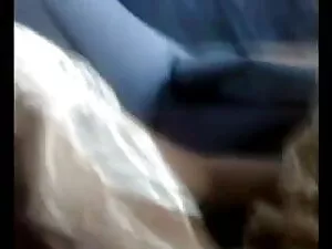खिलौना खेलने के लिए  ...