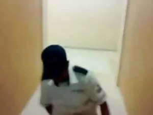 Une véritable सेक्सी ...