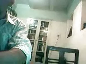 श्यामला कोलम्बियाई ब ...