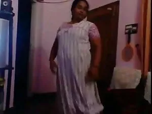 तीन सेक्सी पिक्चर फु ...