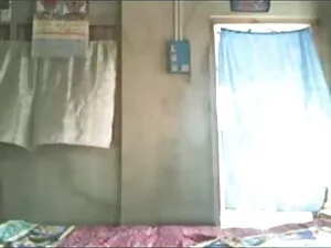किशोर दिनांक सह किसी ...