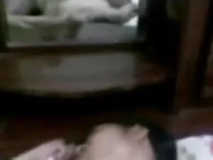 क्रूर शौकिया किशोर ब ...