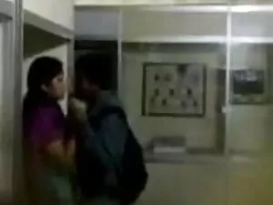 जापानी प्यारी बेकार  ...