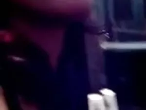 यह ब्लू फिल्म फुल मू ...