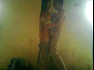 एशियाई स्वीटी नंगा व ...