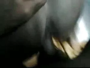 4. स्कीनी बेब काले ह ...