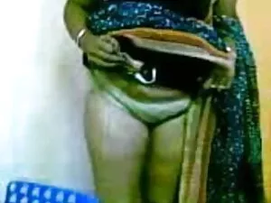 तीन कंपनी की सेक्सी  ...
