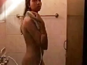 मेरे दोस्त मुझे आमंत ...