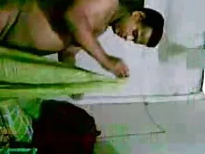 दो दोस्तों स्लैम पुर ...
