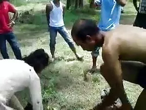 सार्वजनिक अश्लील सत् ...