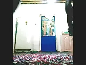 बह रही है एक आदमी वह ...